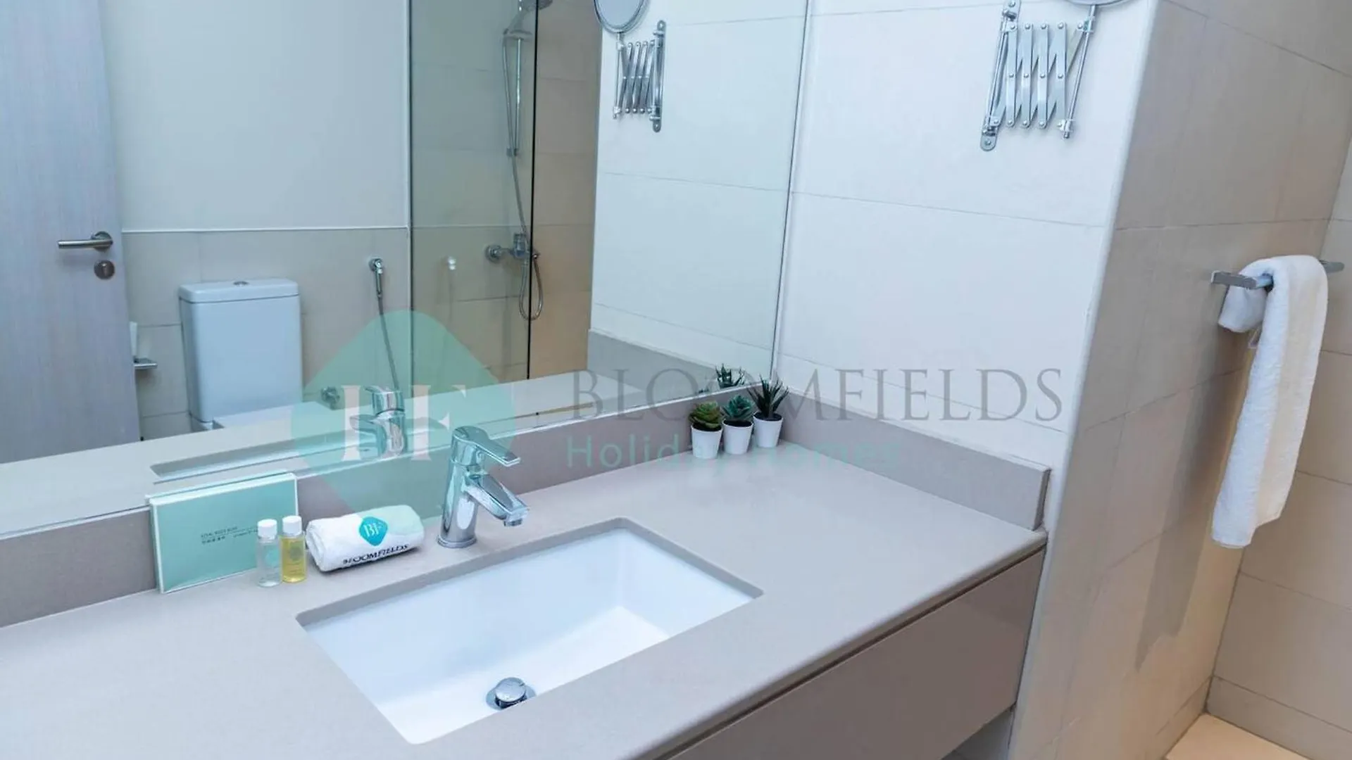 Bloomfields Elegant 1Br In Waters Edge Yas Island Lägenhet Abu Dhabi